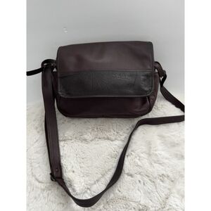 Stickman Leather Goods Michele Messenger bag In burgundy.
